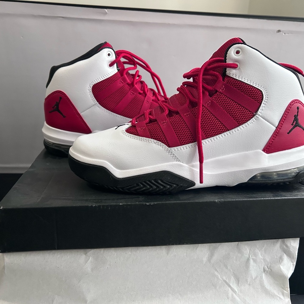 Jordan ' Sneakers in Red and White